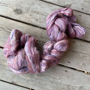 Ashford Brand Merino Silk Wool Roving Colour - Mulberry